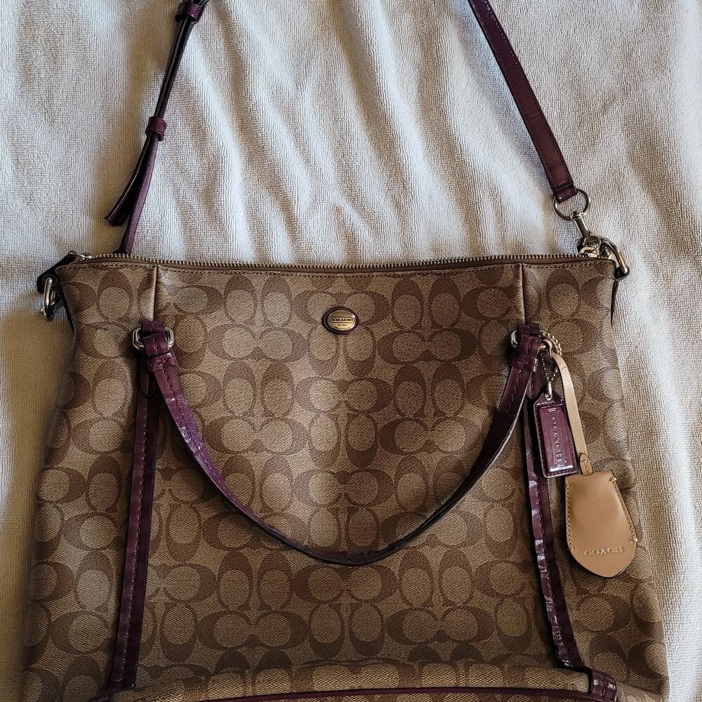 COACH SIGNATURE PEYTON SHOULDER BAG PURSE HAND  BAG